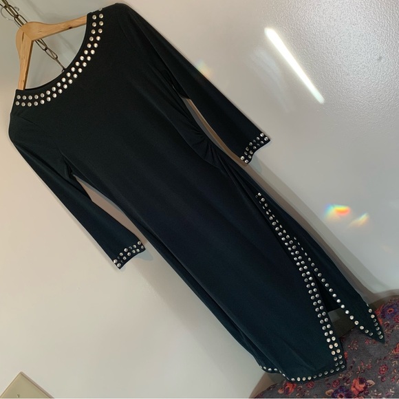 VENUS Dresses & Skirts - Venus Midi Dress